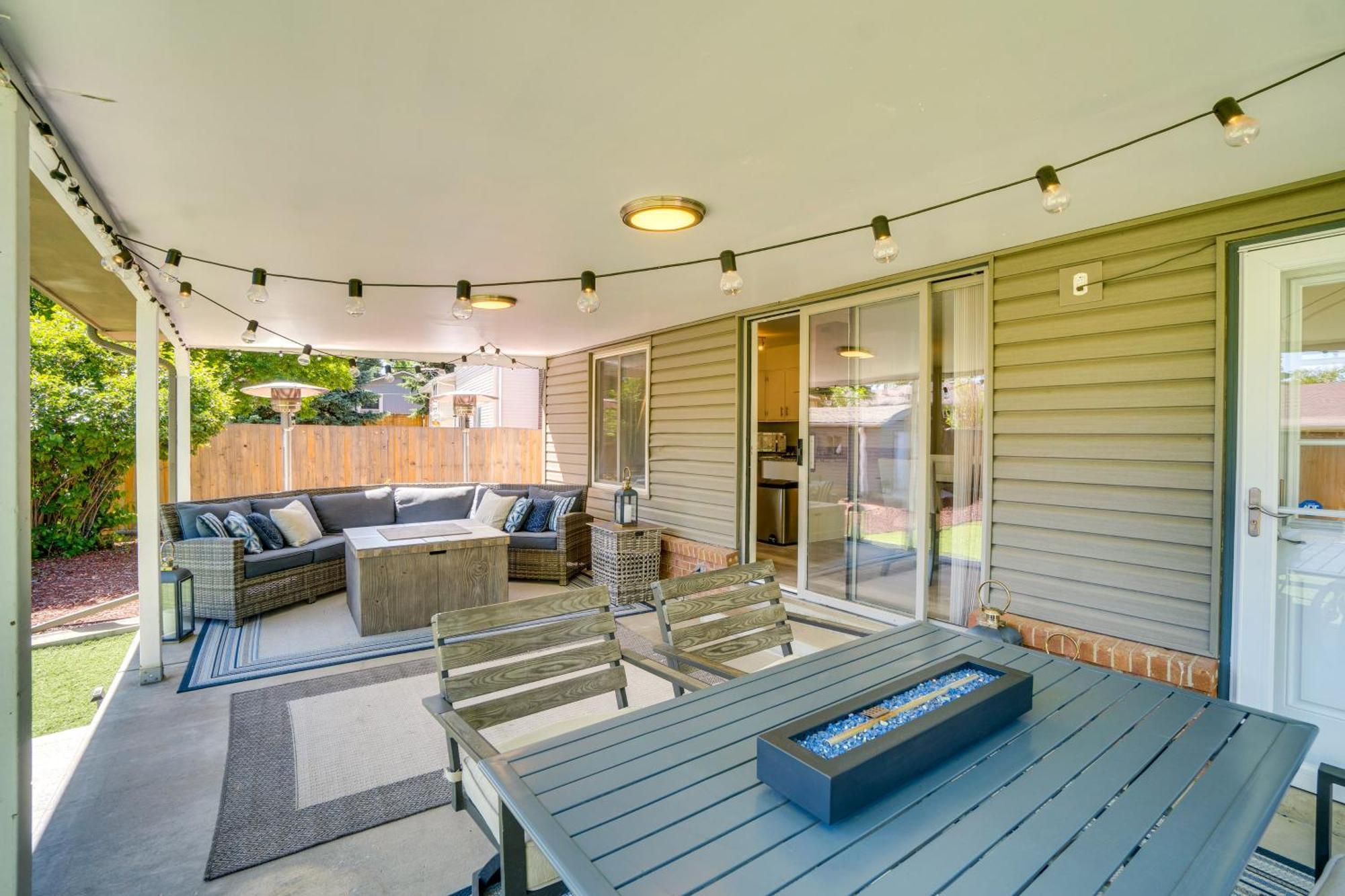 Centennial Home With Covered Patio And Fire Pit! Buitenkant foto